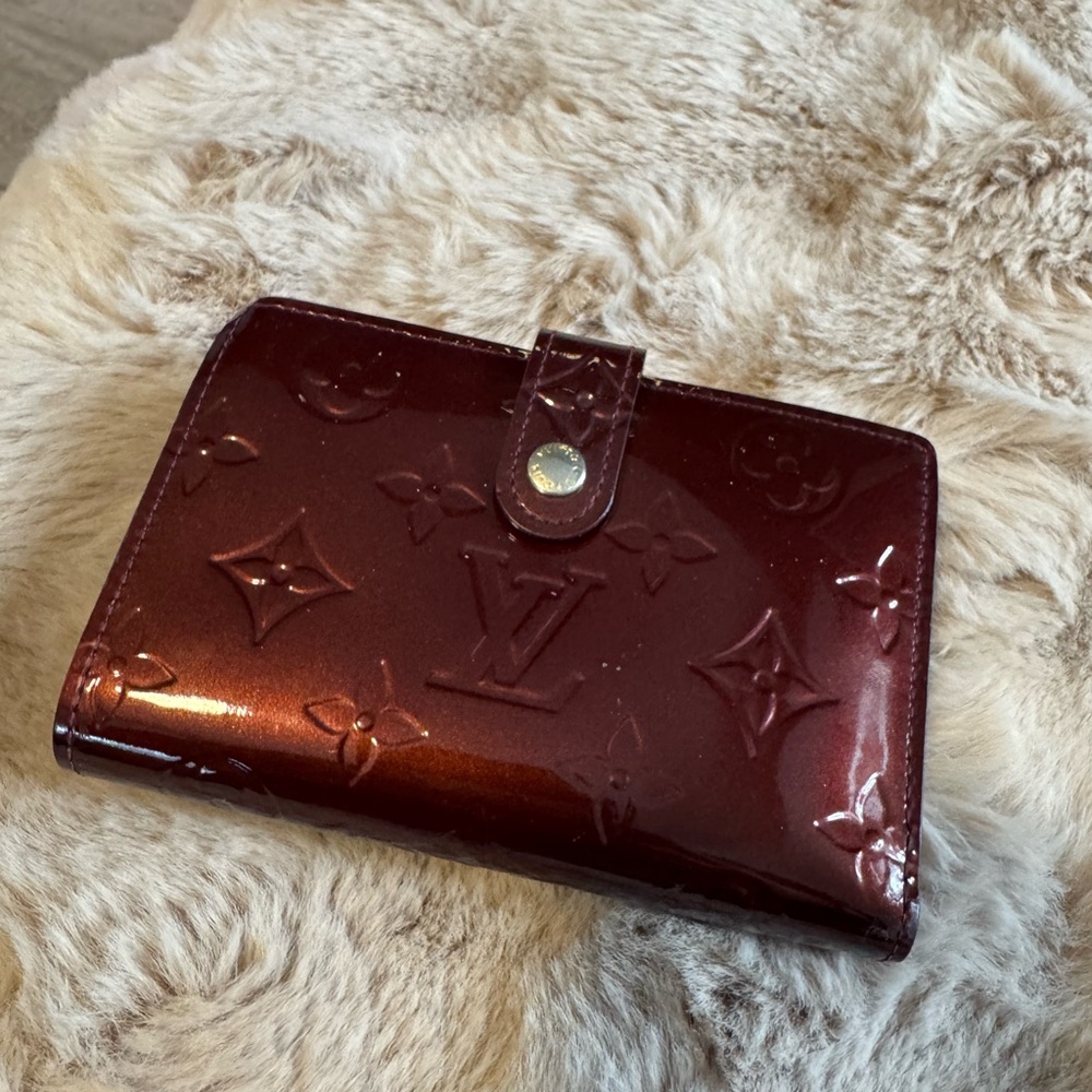 Louis Vuitton Vernis Maroon Wallet